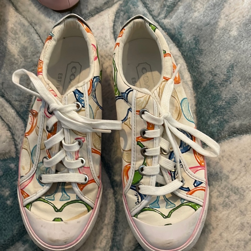 Sneakers